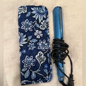 Like New- Vera Bradley-Heat Resistant Flat or Curling Iron Travel Cover Pouch